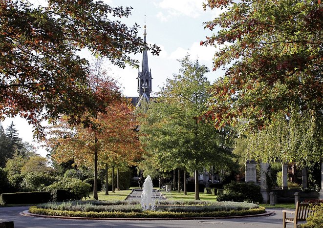 Brunnenwege_quer_endfassung2.indd Brunnenwege_quer_endfassung2.indd